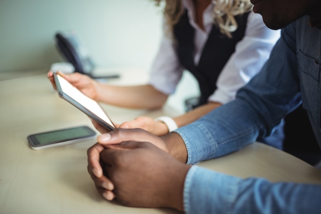 Enhancing Workplace Efficiency with Targeted SMS Communication Strategies